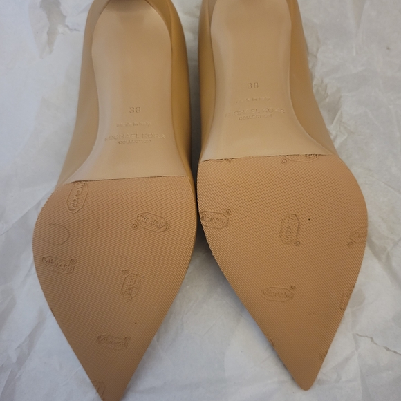 Michael Kors Collection Pointed Tan Pumps - Picture 6 of 8